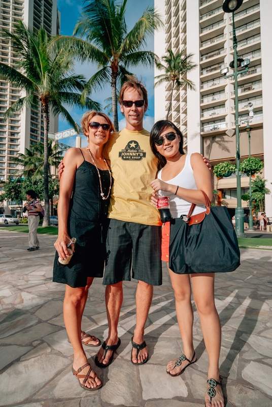 Carey John & Jessica in Waikiki