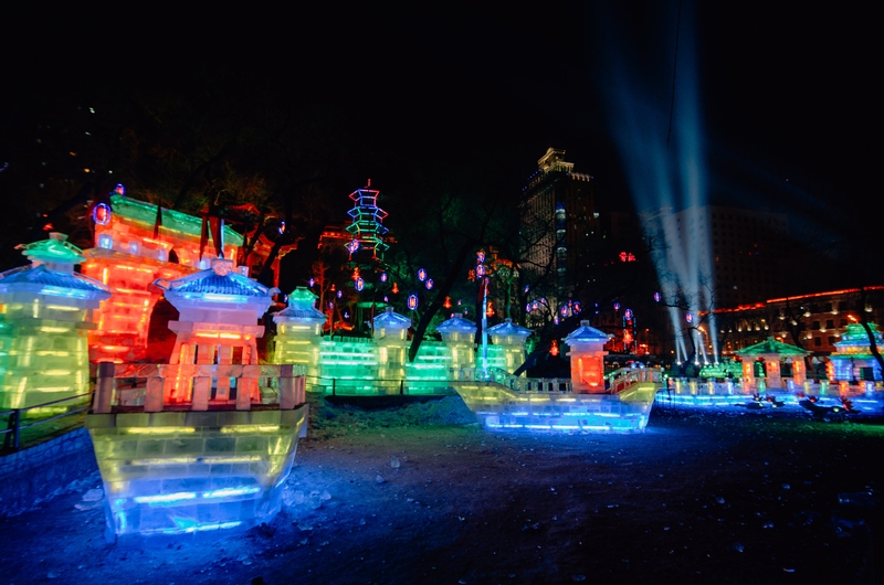 China - Harbin Ice Festival - 2012-0108-DSC_1934_73804