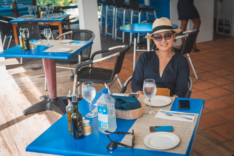 Jessica has Lunch on the Beach