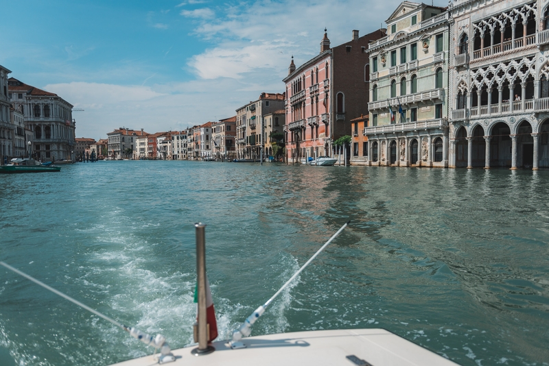 Taxi Ride on the Canal 7