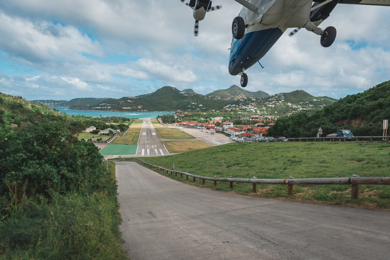 A Close Landing at the Gustaf III Airport 2