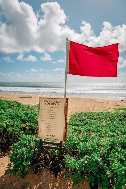 Suf Warning at the Grand Hyatt Kauai