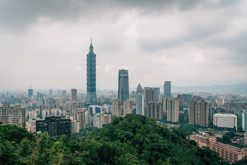 Overlooking Taipei 101 2