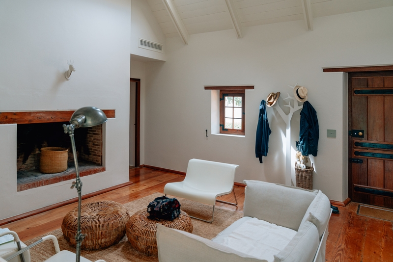 Minimalist Bedroom With Wooden Beams