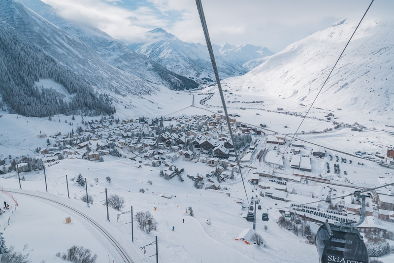 Taking the Lift to the Top of Natschen