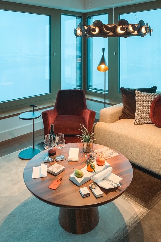 Modern Mountain View Lounge Interior
