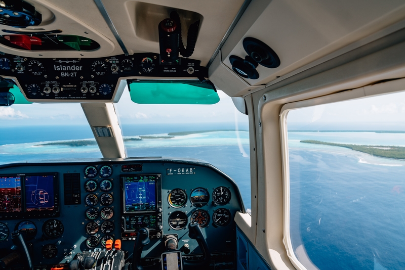 On Approach to Tetiaroa