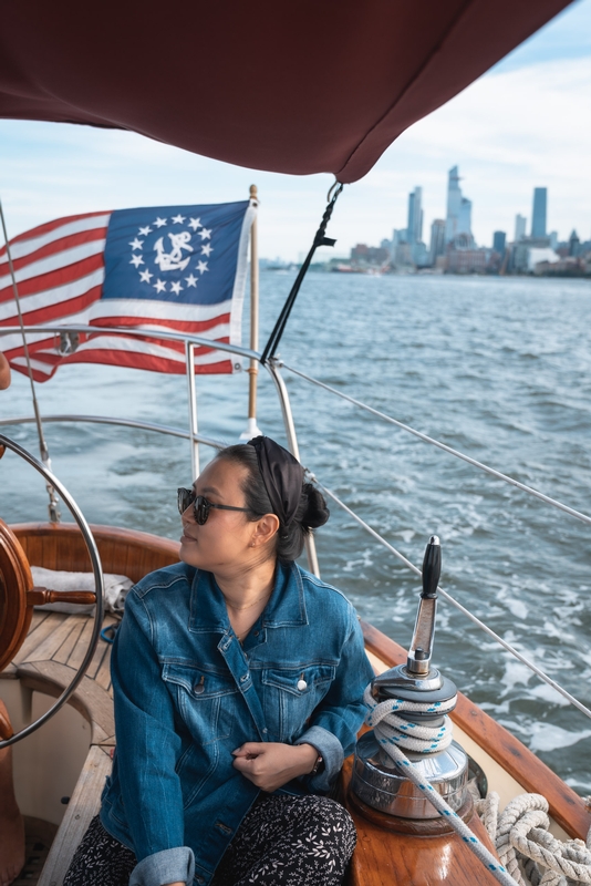 Sailing Under the Brooklyn Bridge - 2019-0901-DSC07379