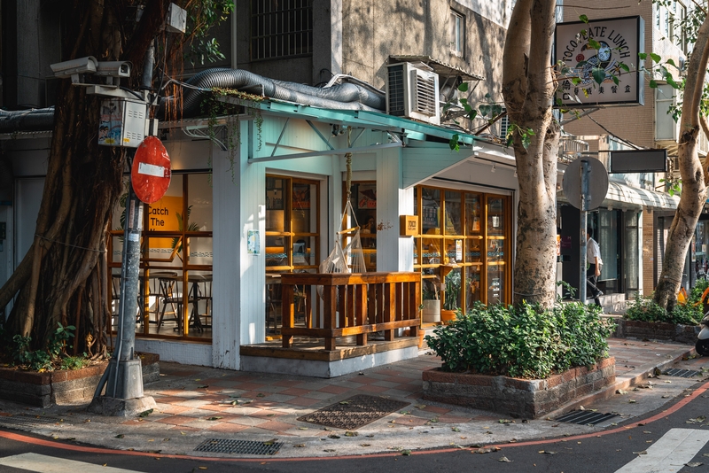Turquoise Shopfront in Historic Taipei