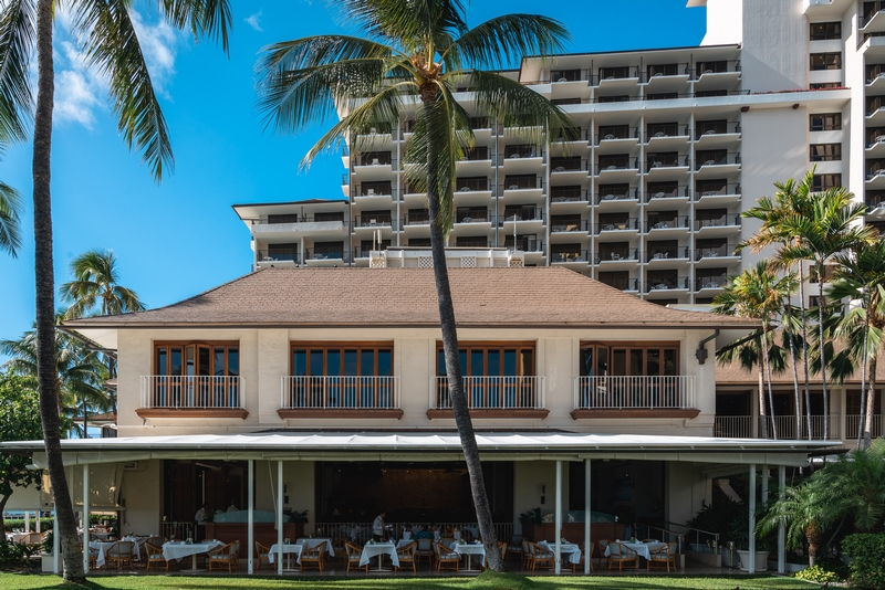 Halekulani's Historic Beachfront Pavilion