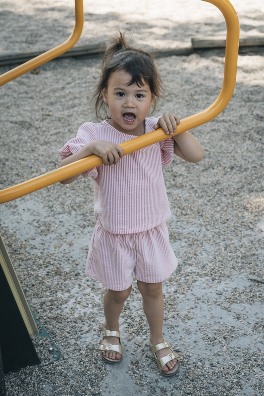 Lulu on the Yellow Bars, Lisbon